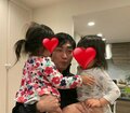 ノンスタ石田、双子の娘の子育てで身体に変化「素敵なパパ」「萌キュン」の声