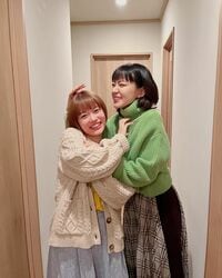 『恋です！』杉咲花＆奈緒がじゃれ合う“姉妹ショット”に「食べたくなっちゃう気持ちわかります！」「なんだなんだこの可愛い姉妹は…」と絶賛の声！