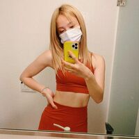 「腹筋スゴすぎる」「シルエット綺麗」Dream Ami、トレーニングウェア姿を披露し反響