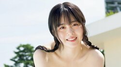 “ミスマガジン2025 ベスト16”中畑里捺、“愛され感マシマシ”なソログラビア 『ヤンマガ』巻中登場