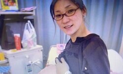 三つ子の母、妊娠中のお腹を公開し驚きの声「うわ〜3人いるのか〜ここに〜！」