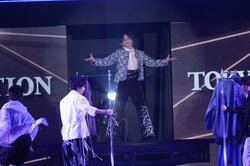 中島健人が圧巻のダンスパフォーマンス！ 『TGC』シークレットゲスト登場に会場大歓声