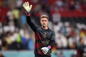 バルサの守護神務めるほどの男がEUROもW杯も未出場　厚すぎたドイツ代表ノイアーの壁は崩れるのか