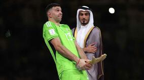 W杯で卑猥パフォのマルティネスに…元フランス代表が喝「サッカー界最悪のクソ」