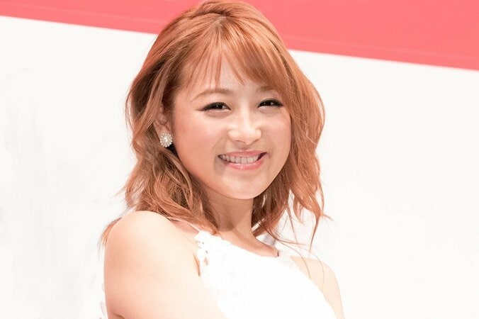 鈴木奈々、中学生ぶりのスクール水着姿を披露「神ボディ」「セクシー&可愛い」と反響 1枚目