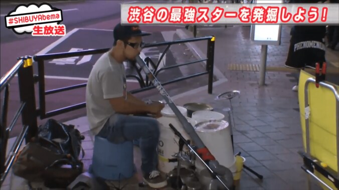 バケツや配水管を楽器に　天才バケツドラマー・MASAの圧巻のパフォーマンス 2枚目