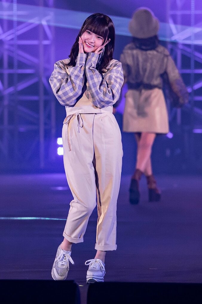 日向坂46、TGC×DASADAコラボステージに登場！ ハッピーオーラ振りまくランウェイでおひさま魅了 14枚目