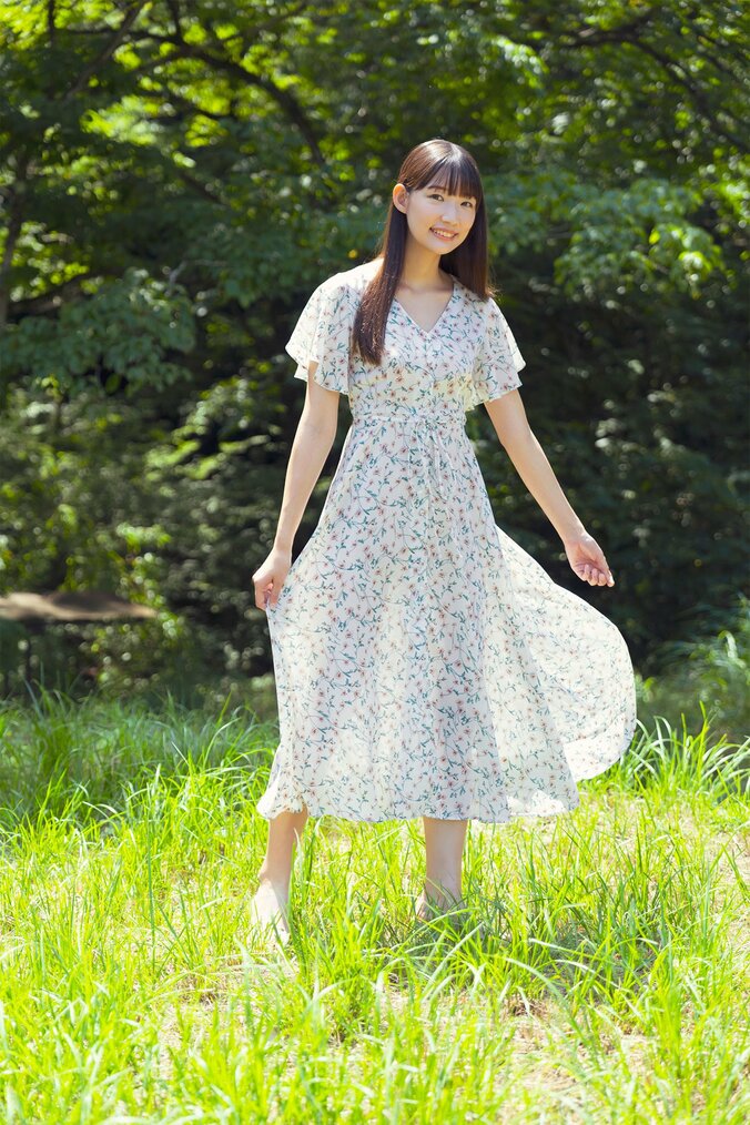 【写真・画像】“令和の美脚クイーン”波崎天結、美脚だけでない“挑発的なポーズ”披露 SPA！デジタル写真集発売記念の誌面カット公開　1枚目