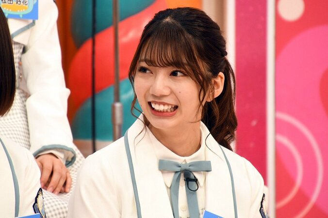 日向坂46、小籔のシゴキで新たな魅力が開花!? 佐々木久美「こんな柿崎初めて見ました」 14枚目