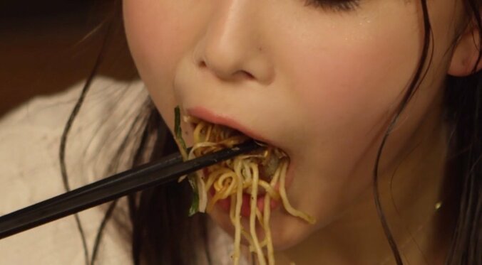 仁義なき広島鉄板頂上決戦　メシテロリスト・寺本莉緒が美食を堪能 5枚目