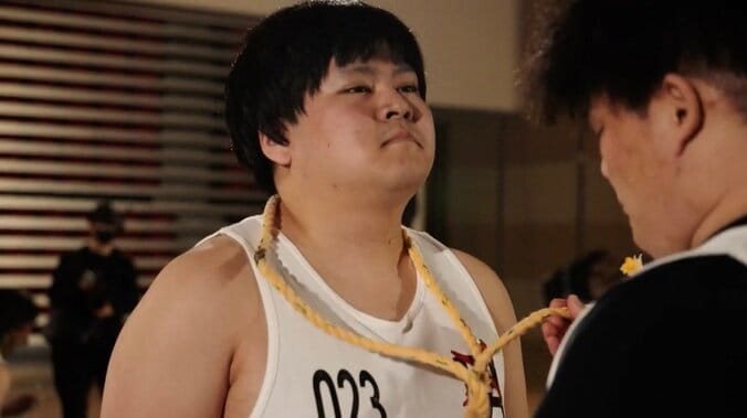 【写真・画像】「どういう神経？」 22歳“幼卒”男性へのちょっかいが物議「首にロープ巻くことがリスペクト？」　1枚目