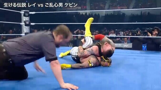 そのまま必殺技のポップアップパワーボムを仕掛けて勝利