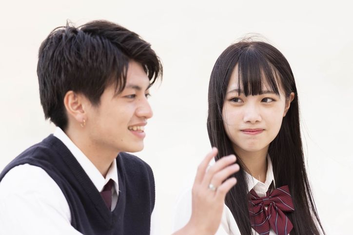 清楚系美少女・まじゅ、早くも男子メンバーからモテモテ！2ショット続々で恋がヒートアップ！『恋ステ2021秋沖縄』スタート！