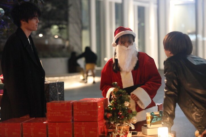 頬に優しく触れ「君のこと、好きかも」板垣瑞生“空”の告白がカッコよすぎる！『ブラックシンデレラ』第3話