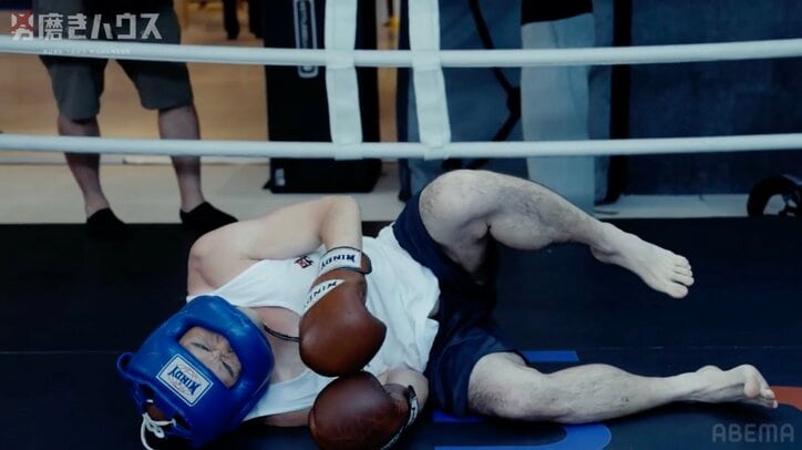 【写真・画像】115kg巨漢24歳が戦慄ボディブロー2発 体重差50kgの38歳子供部屋おじさんをマットに沈める衝撃展開　1枚目