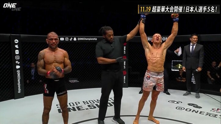 腕が折れそうでも止めないレフェリーに戦慄 まさかの展開に「結構危険だと」実況困惑