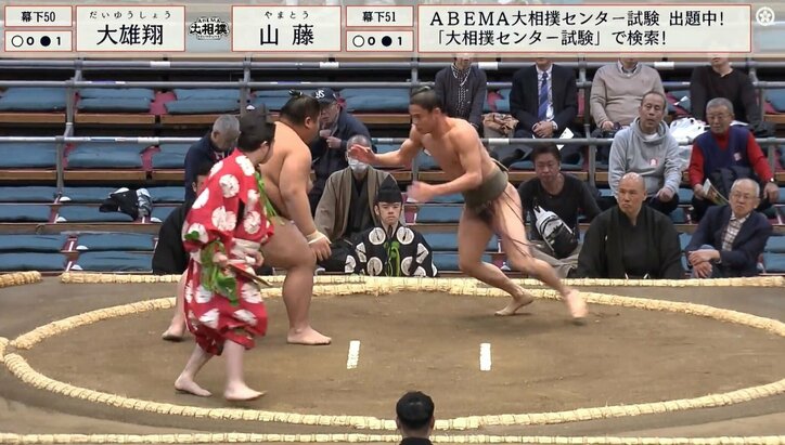 【写真・画像】館内どよめき…“極細マッチョ力士”が「吹っ飛んだ」体重158キロ力士と対峙し衝撃結末「軽いねん～」　1枚目