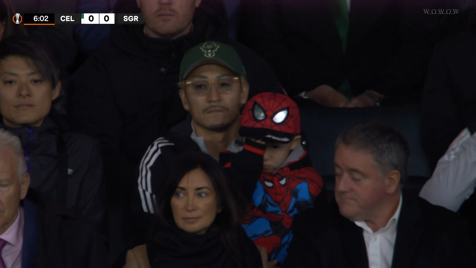 【映像】熱心に観戦する前田親子