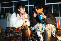 距離が近すぎる2人…そら&Takiのかわいすぎる親密な空気に飯豊まりえもお手上げ「フー︕」