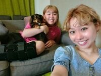 「ニヤニヤしちゃう」ぺえ、ぺこのお見舞いに嬉しそうな笑顔見せる