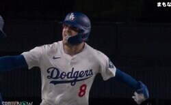 ふざけすぎ！ ド軍のお祭り男・キケが“大暴れ”「最高w」ホームランではしゃぎまくる「変顔」「さすが面白い」