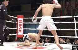 空手やばっ… 1ラウンド3ダウンで衝撃KO 「凄い17歳が出てきた」「こいつは化け物になりそう」