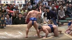 小兵力士が「居ると見せかけて居ない」 一瞬の妙技“はたき込み”に館内どよめき「思わずウマイって叫んじまった」