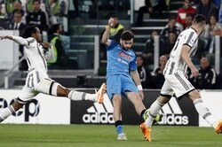 首位ナポリが後半AT弾でユーヴェ撃破！…公式戦4試合ぶり白星でスクデット獲得に王手