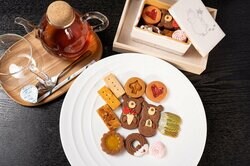 藤井聡太王将、午前のおやつは「掛川桜のプリン」羽生善治九段は王将駒を抱えたクマ型のクッキー／将棋・王将戦七番勝負第1局