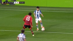 「久保だけレベルが違いすぎる」久保建英、DFの想像を超えた“2連続縦突破”にスタジアム騒然「マークの足止まってたな」徹底マークのマンU守備網を破壊した圧巻・切り裂きドリブル！