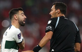 W杯終戦…ブルーノ、負け認めるも「勝ち残る国の審判が裁くのは変」