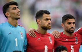 イラン国営放送局、代表チームの国歌斉唱拒否で中継を一時中断か