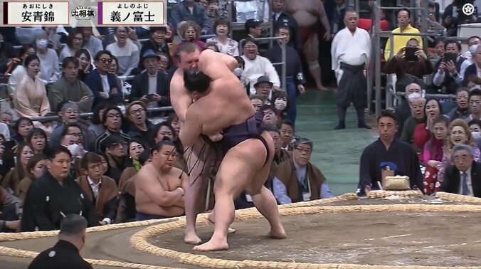 東のたまり席にタイチの姿