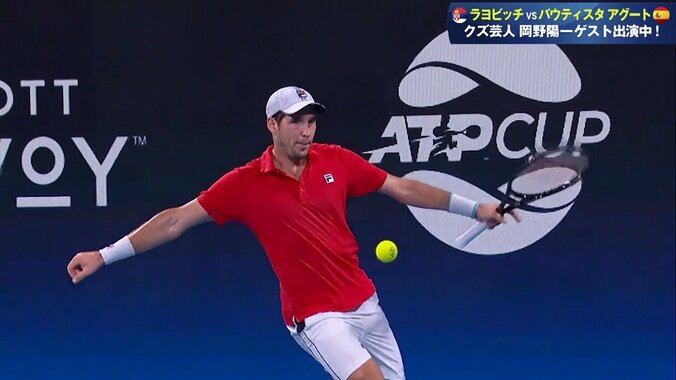 “メッシ似”の選手が豪快ボレーの珍事 「あ、蹴ったんですね…」解説も驚き／ATPカップ 2枚目