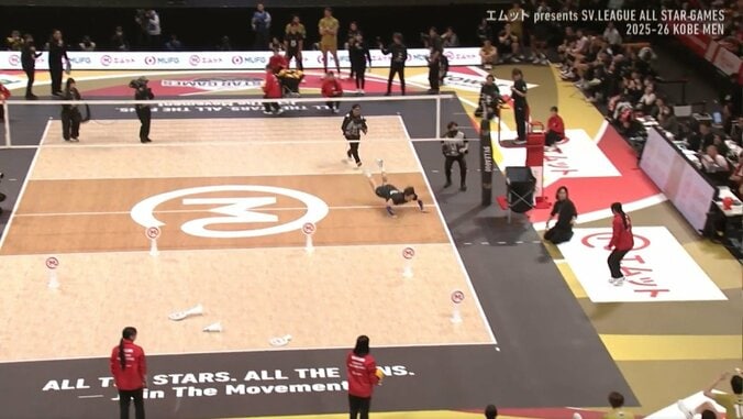 西田有志に何が…？ 女性スタッフに“スライディング”土下座で全力謝罪「もはや芸術作品レベル」SNSで大バズり中 3枚目