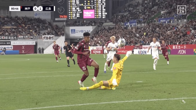 「PKのルール変わった？」神戸vs広島の“疑惑の判定”にSNS騒然！「GKはどうしろと…」解説も困惑「先に蹴ってる」 3枚目