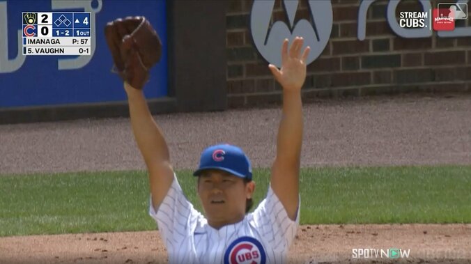 今永昇太を救った！ カブスPCAの“超速守備”に「アメイジング」 今永も両手を上げ“激賞” 4枚目