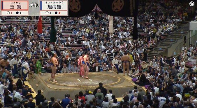 鉄人・玉鷲の姿に「涙が出る」 歴史に刻む「907」…“渾身の白星”に館内誰もが拍手する感動の光景 2枚目