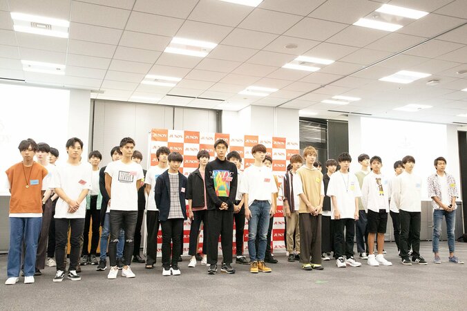 【画像】小池徹平、留学中のウエンツ瑛士は「ヒゲを生やし毛むくじゃら。凛々しくなった」 19枚目