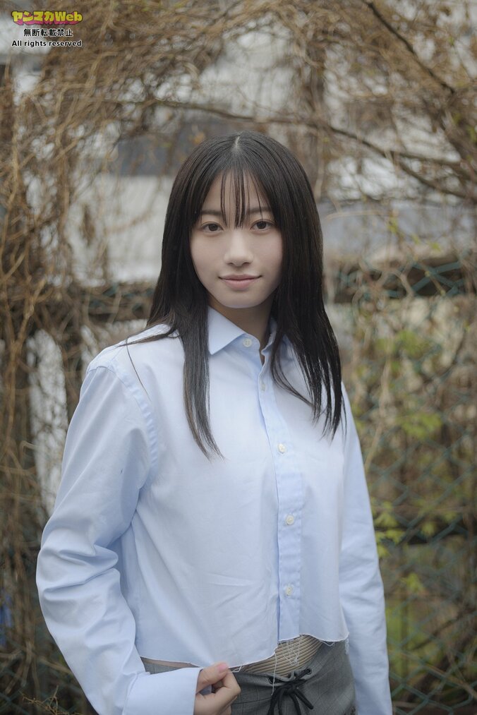 “現役女子大生”百瀬心美、純真な笑顔からは想像できない極上プロポーション ヤンマガWeb「あの子が水着にきがえたら…」 1枚目