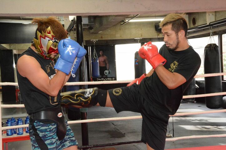 立ち技格闘技界“最も制御不能な男” 覆面格闘家・左右田泰臣「Krush史上、空前絶後の夏になります」