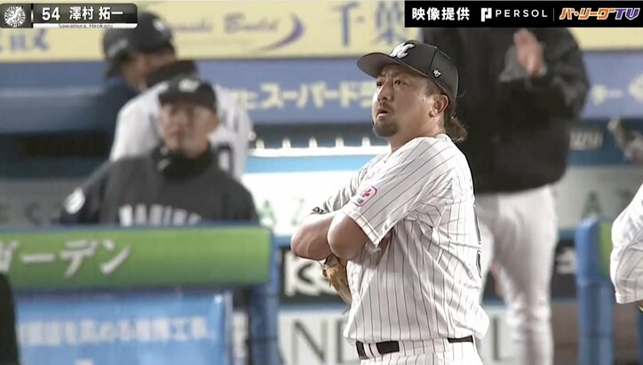 「最低でも10秒以上やんないと」MLBから復帰で“ドヤ顔＆腕組み”のロッテ澤村に里崎氏が注文？