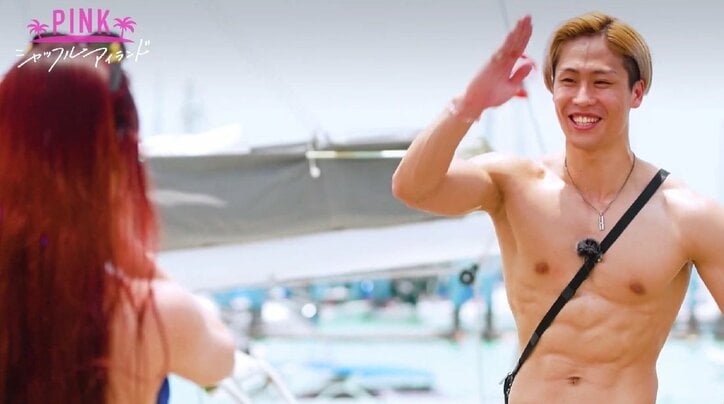 「この中で1番エロい女です」ダイナマイトボディな水着美女の自己紹介にイケメン芸人「ガーっときたね！」とドキドキ