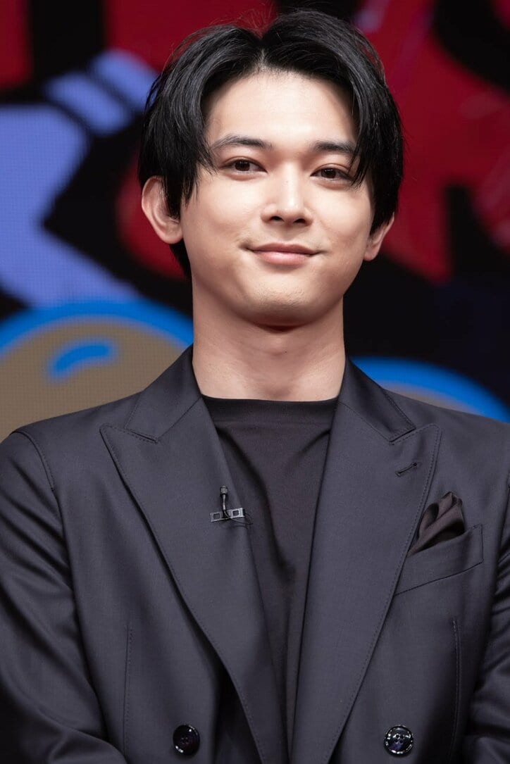 杉野遥亮、やたら高身長な“デカ中学生”役に不安にじませるも英勉監督がフォロー「小学生役もやってるし」 『東京リベンジャーズ』