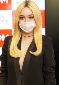 ざわちん『令和最初のものまねメイクは、ハリウッド女優 ...