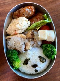 宮崎謙介『コストコハンバーグ弁当』