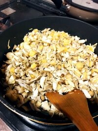 ニッチェ 江上敬子『たっぷりきのこでカサ増し混ぜご飯!』