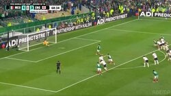 「いい席座ってんな」「本物だったのか」サッカーW杯、“ただならぬ”出で立ちの人物に世界が注目 喜び爆発の瞬間が界隈でも話題に