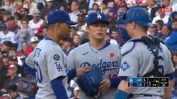 ベッツが、スミスが…山本由伸に喝を入れる“アニキたち” もはやお馴染みとなった“気合い注入”で今日もピンチを切り抜ける