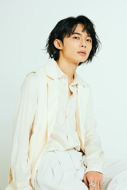 「友達だろ！って言わない」声優・川島零士が感じた、アニメ「マッシュル」登場キャラたちの絶妙な関係性とは？